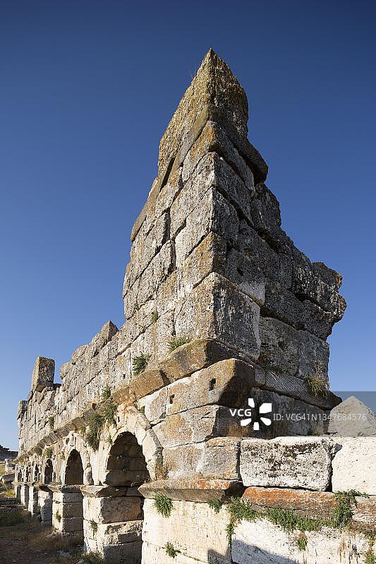 土耳其屈塔希亚艾扎诺伊体育场遗址图片素材