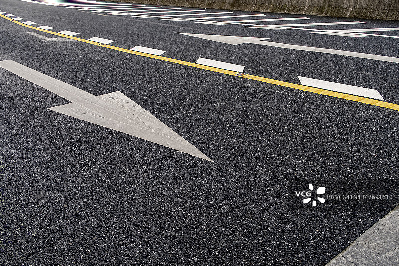 道路指示箭头标识图片素材