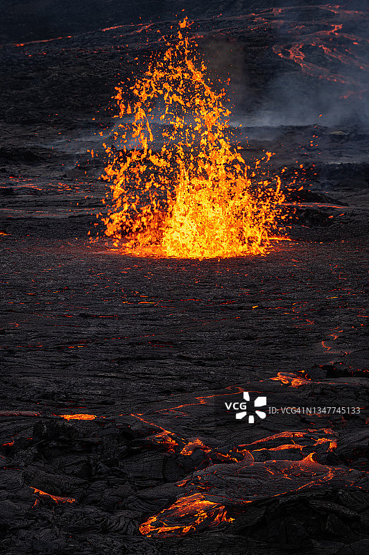冰岛法格拉达尔斯火山熔岩喷泉图片素材