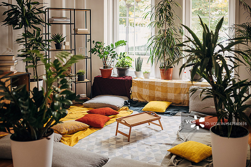 居家放松场景图片素材