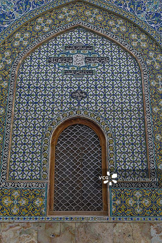 阿富汗坎大哈艾哈迈德·沙阿·杜兰尼陵墓中的精美艺术品图片素材