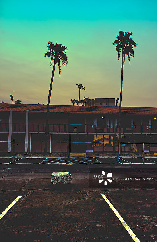 悬垂的AM图片素材