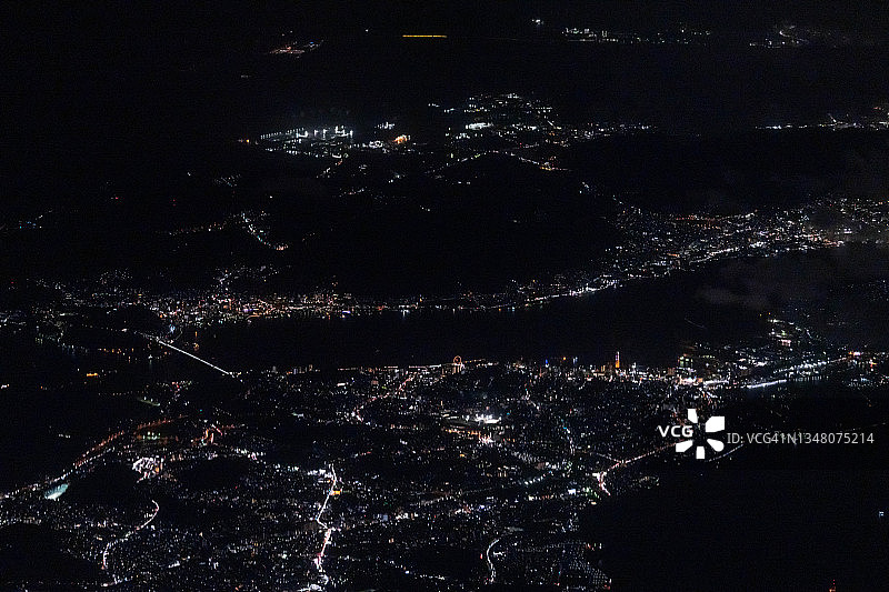 从飞机上俯瞰日本福冈和山口县的关门海峡图片素材