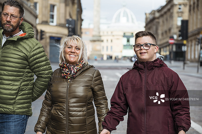 与父母的一天图片素材