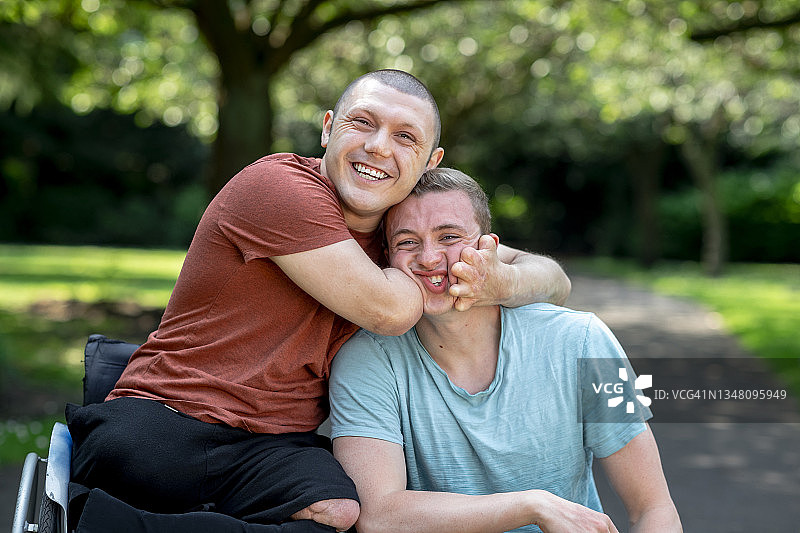 公园里的趣味肖像图片素材