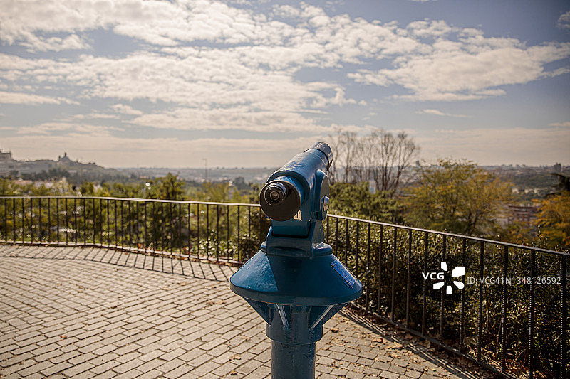 城市观光望远镜图片素材