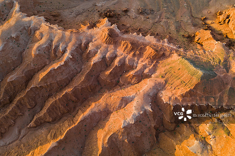 蒙古戈壁沙漠巴彦扎格火焰崖航拍图片素材