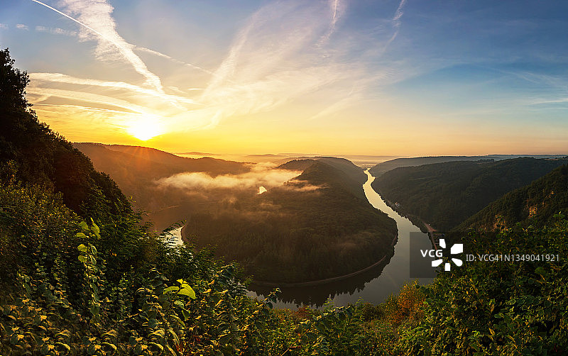 萨尔河湾日出图片素材