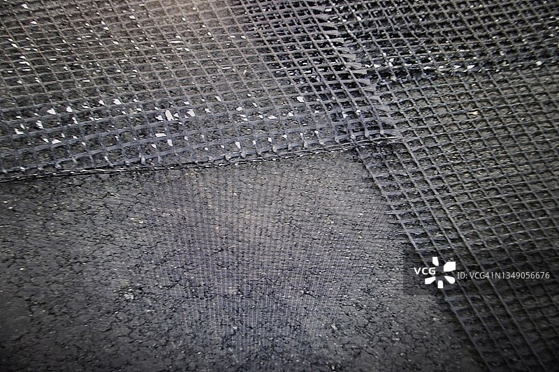 带有合成衬垫的沥青路面图片素材