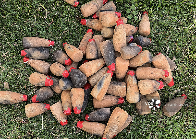 街头摊位上出售的鞭炮图片素材