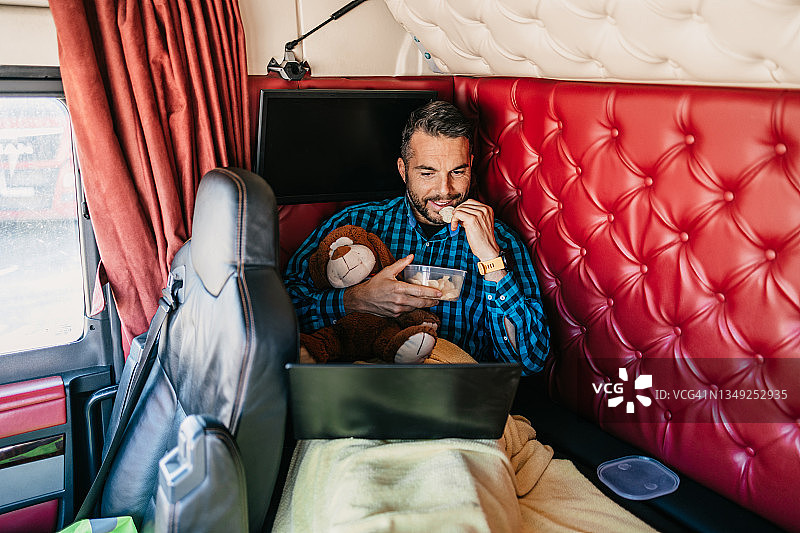 卡车司机图片素材