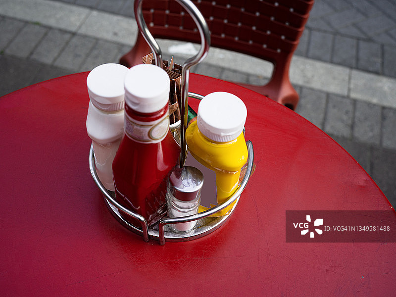 雷克雅未克餐桌上的调味品图片素材