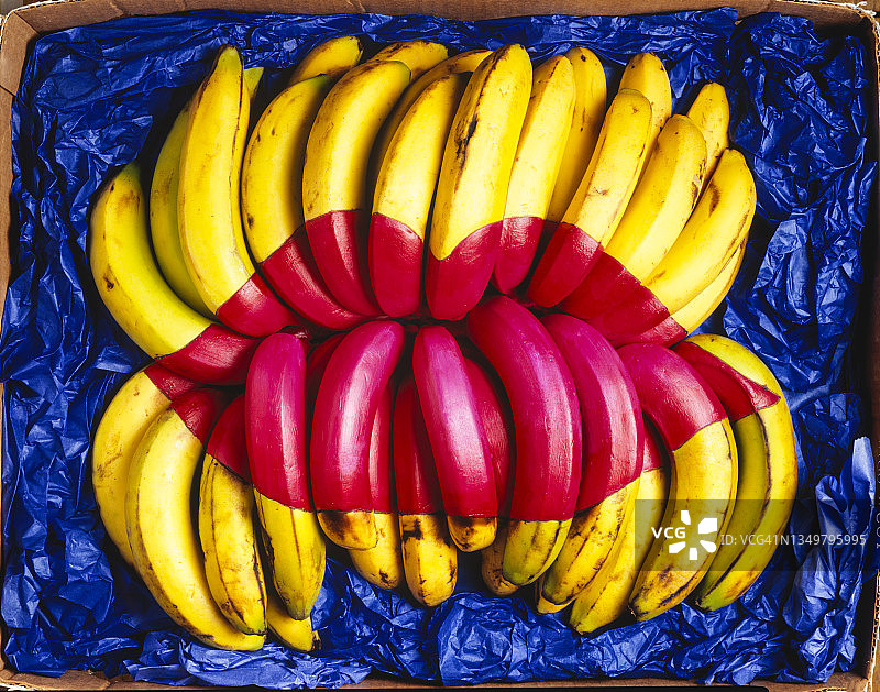 香蕉上的彩绘嘴唇图片素材