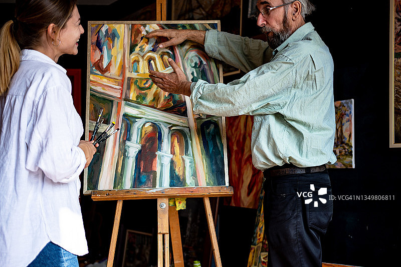 师生在艺术学校工作图片素材