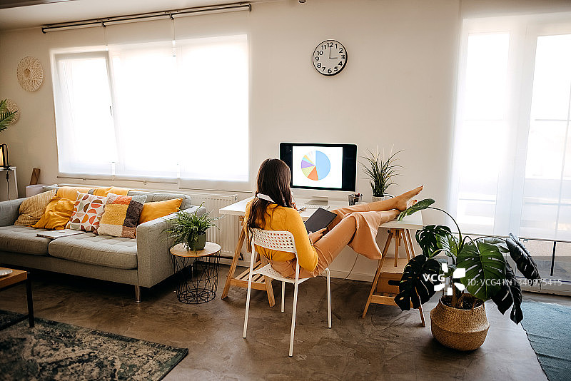 我在家工作图片素材