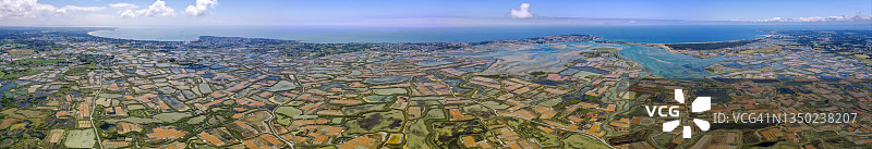 法国布列塔尼卢瓦尔-大西洋省盖朗德盐沼航拍图片素材