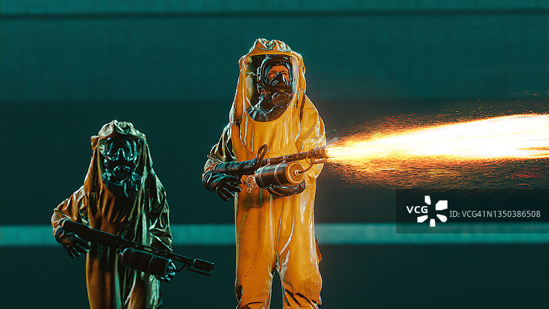 灭虫人员使用火焰喷射器进行疾病预防图片素材