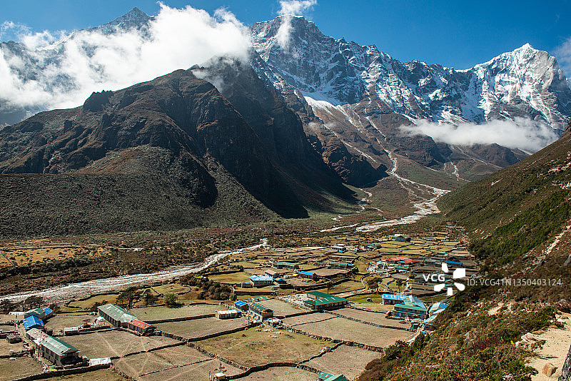 宁静的塔梅村景色（海拔3750米）图片素材