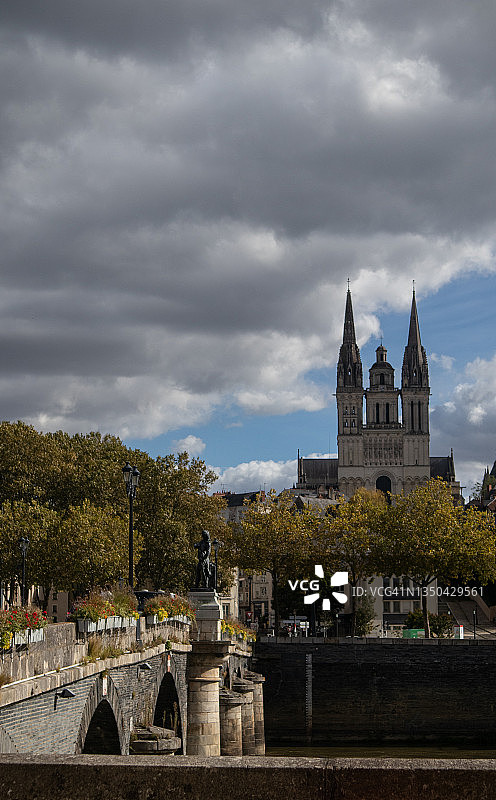 昂热圣莫里斯大教堂图片素材