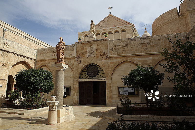 伯利恒圣凯瑟琳教堂和圣杰罗姆雕塑图片素材