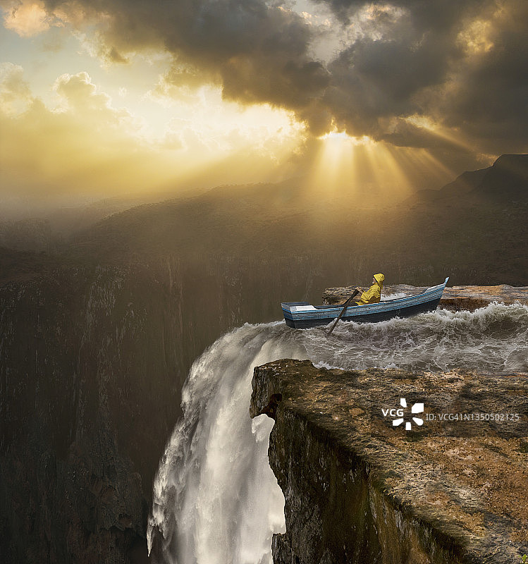 划船：逆境与灾难图片素材