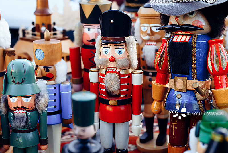 民主德国时期的传统胡桃夹子图片素材