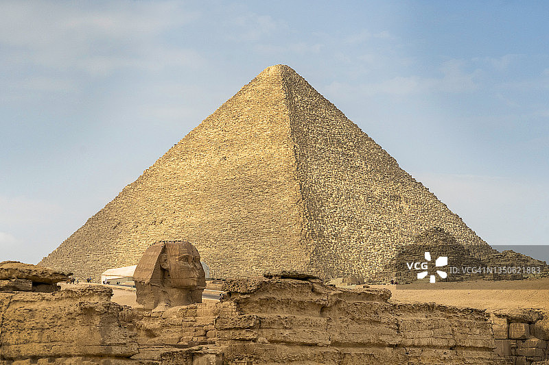 埃及吉萨狮身人面像和金字塔，开罗图片素材