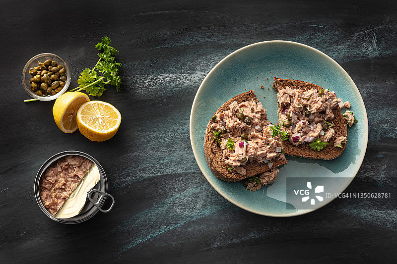 海鲜：金枪鱼沙拉静物图片素材