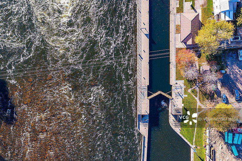加拿大黑斯廷斯城镇和特伦特河航拍图片素材