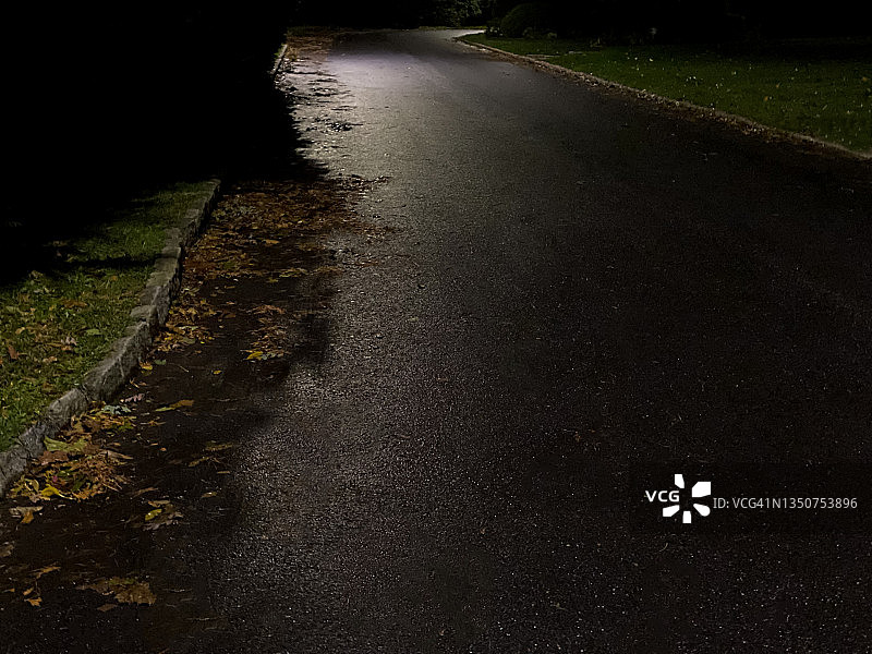 夜间公路图片素材