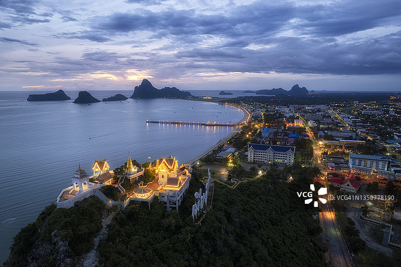 泰国巴蜀府塔米卡拉寺日出航拍景观图片素材