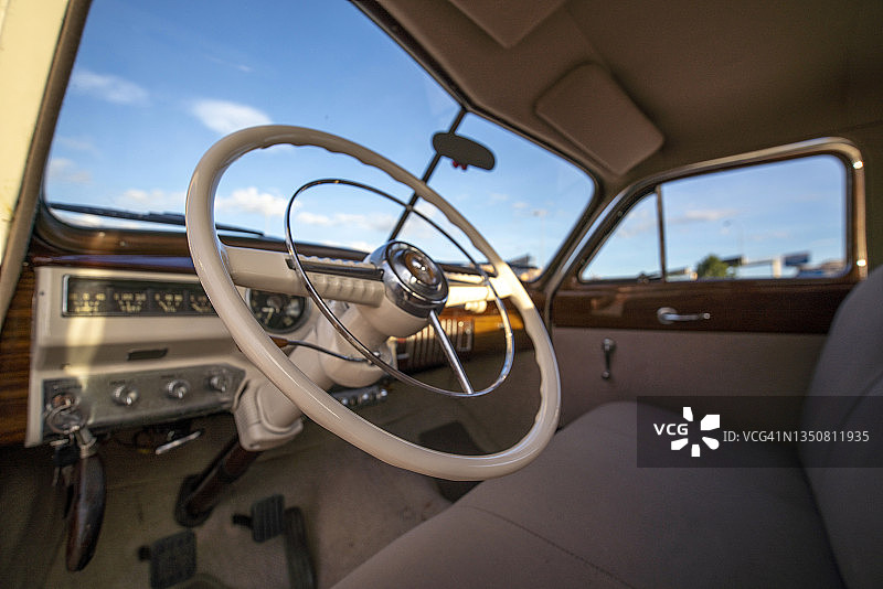 老爷车内饰细节图片素材