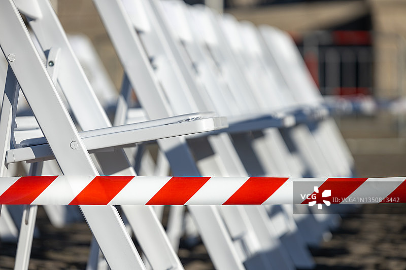 警戒线和许多椅子图片素材