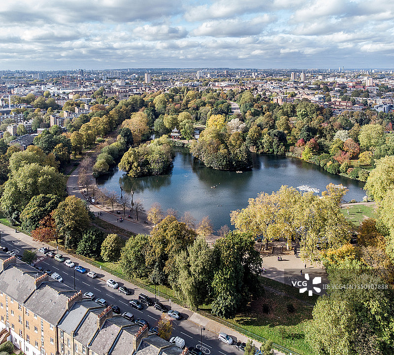 伦敦东区维多利亚公园秋景（人民公园）图片素材