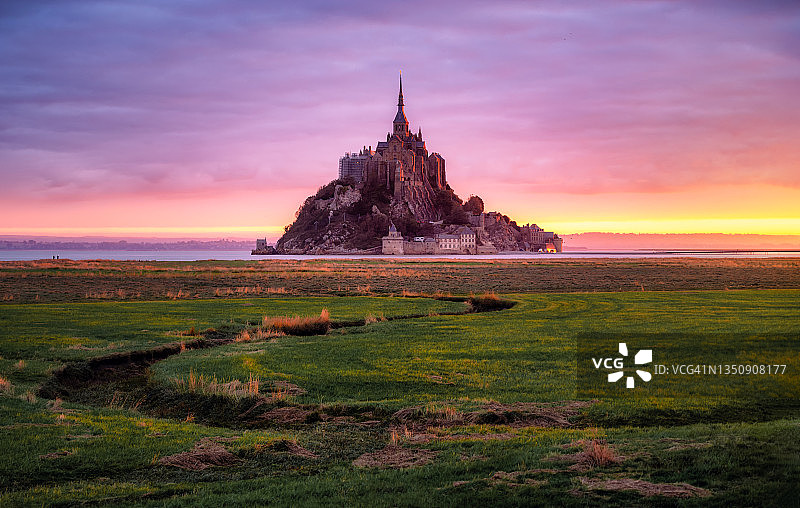 圣米歇尔山日出图片素材