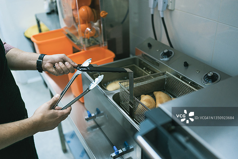 工业餐厅油炸委内瑞拉馅饼图片素材