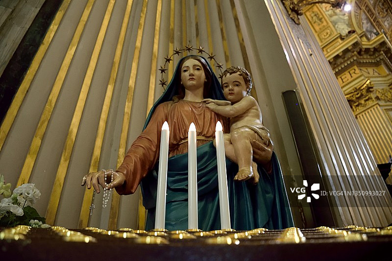 圣安德烈亚德拉瓦莱大教堂图片素材