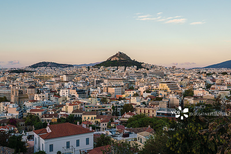 雅典市，古代雅戈拉和吕卡维多斯山鸟瞰图片素材