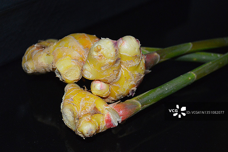 新鲜有机姜特写图片素材