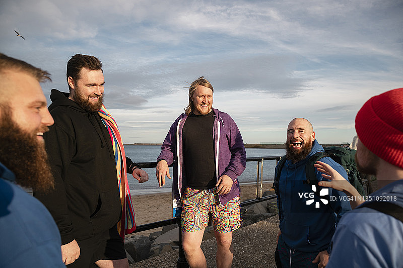 男人之间应该多交流图片素材