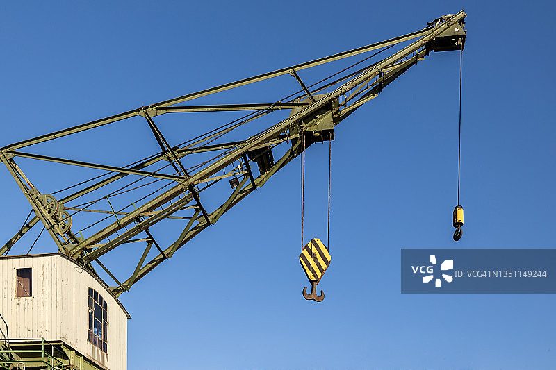 老式起重机图片素材