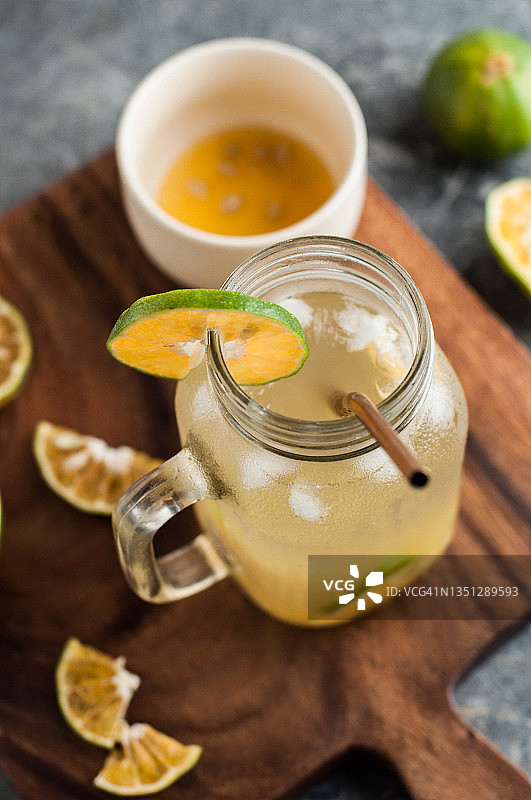 苦橙汁特写静物图片素材