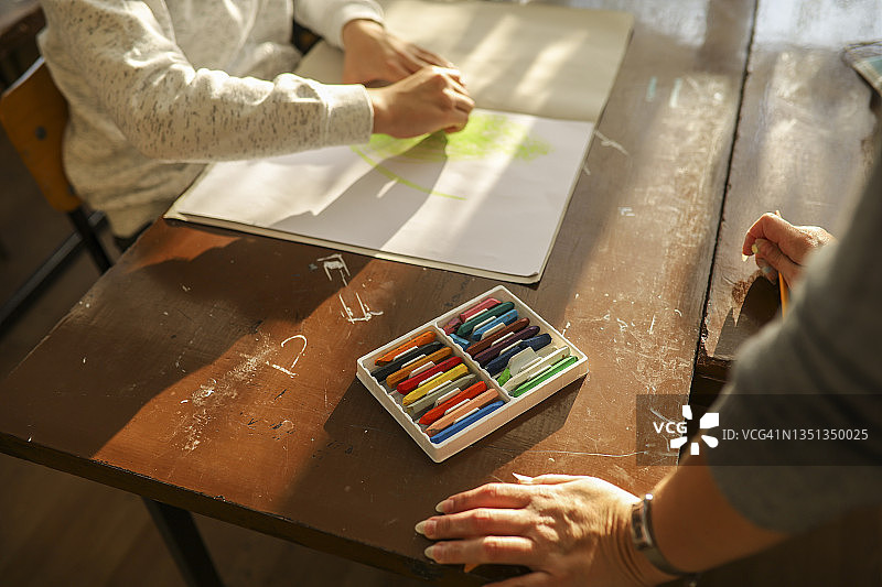 美术课绘画图片素材