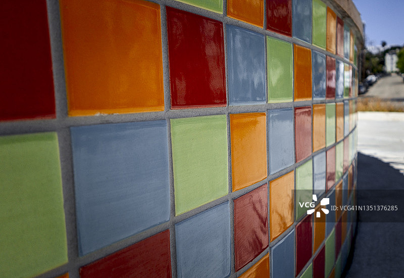 彩色瓷砖墙图片素材