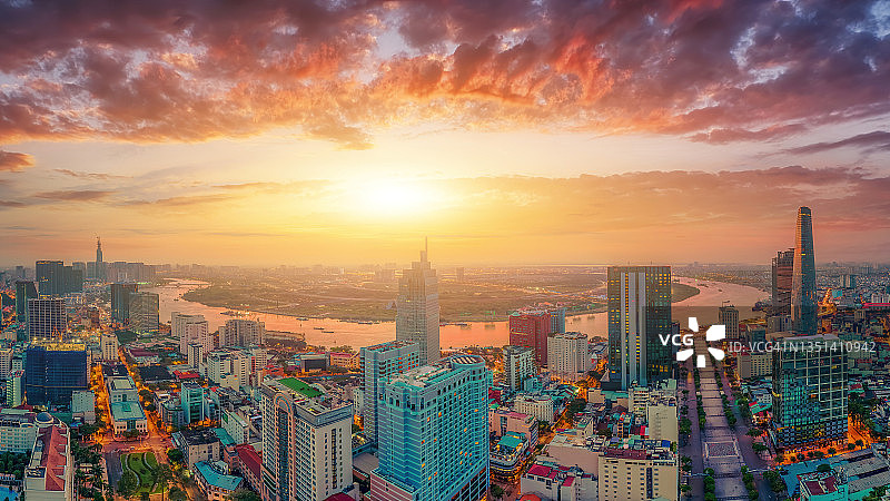 越南胡志明市摩天大楼鸟瞰图图片素材