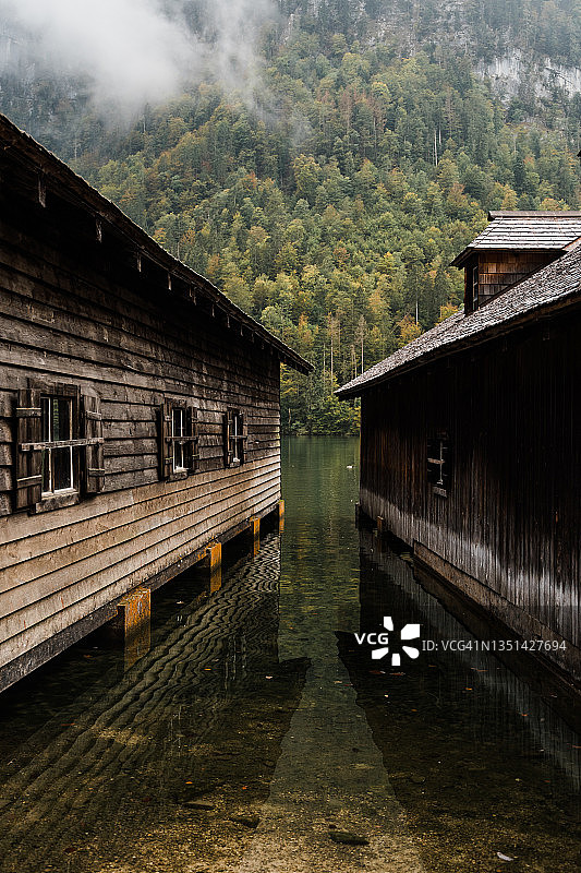 巴伐利亚国王湖的木船小屋图片素材