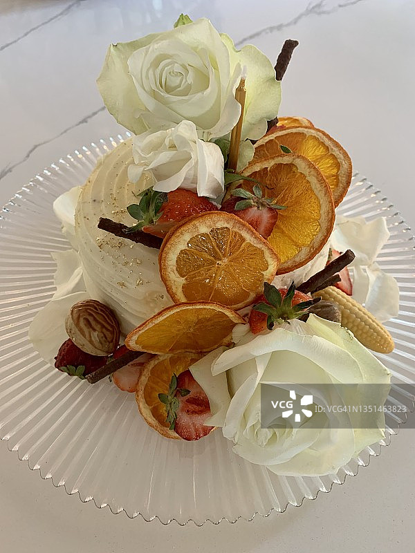 装饰白色蛋糕图片素材