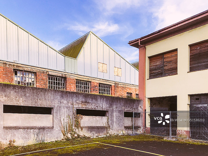 废弃的工业建筑图片素材