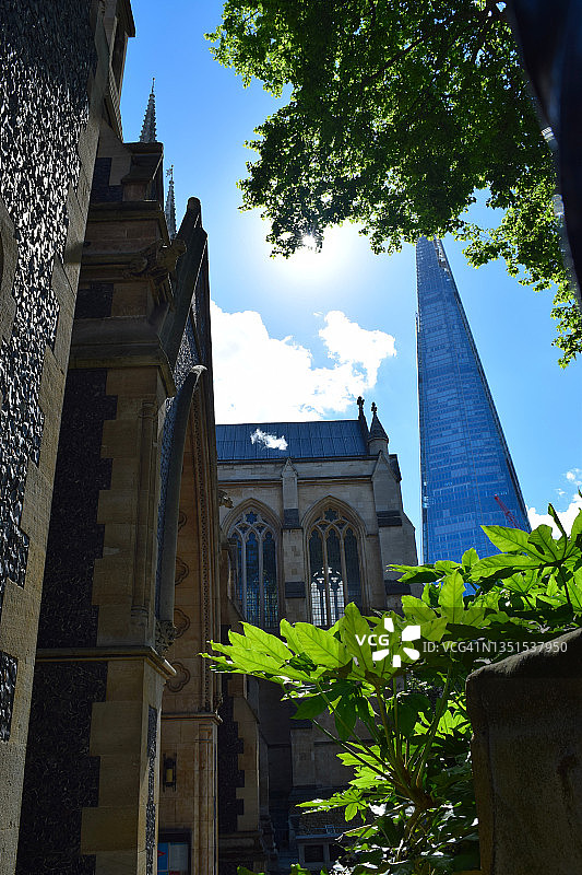 南华克大教堂和南岸塔景观图片素材
