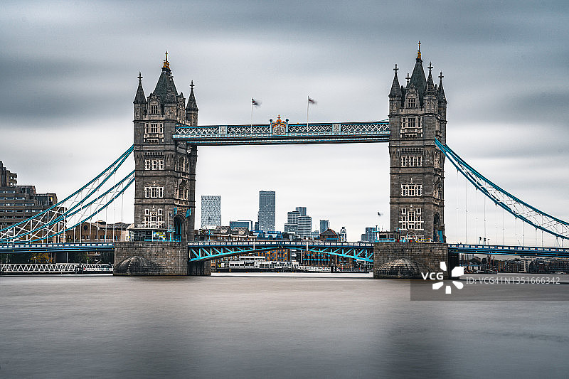 伦敦著名塔桥，宏伟地标图片素材